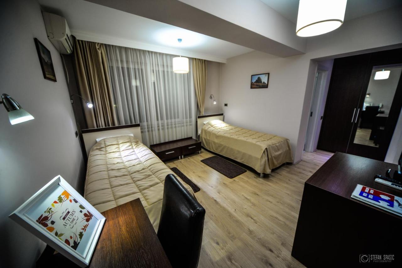 Garni Hotel 018 In Ni 外观 照片