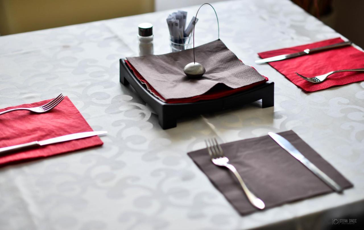 Garni Hotel 018 In Ni 外观 照片